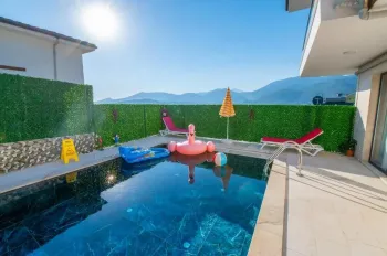 Stunning Uzumlu mountain view family home